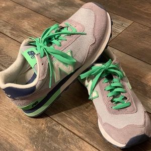 New Balance Tennis Shoes